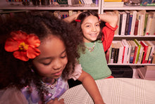 Load image into Gallery viewer, SUKI wave clip