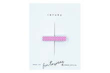 Afbeelding in Gallery-weergave laden, Hi! I&#39;m ELLE, a soft pink bubble bar clip.

Hold back bangs, clip back hair, or simply use for stylistic purposes by adding some flair to your hair. Mix-and-match, and layer these hair clips or wear on their own for a soft,&nbsp;seasonal look.