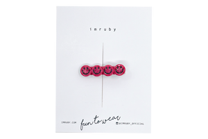 Hi! I'm JUSTINE, a purple flamed smiley clip.

Hold back bangs, clip back hair, or simply use for stylistic purposes by adding some flair to your hair. Mix-and-match, and layer these hair clips or wear on their own for a soft,&nbsp;seasonal look.