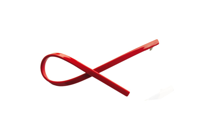 Hi! I'm SUKI, a bold red barrette with a twist

Sleek, strong, and ready to snap into place. My gently curved shape adds a soft, sculptural touch to your look — whether you're going for effortless chic or pulled-back polish. Lightweight, glossy, and made to stay put. Just clip and go.