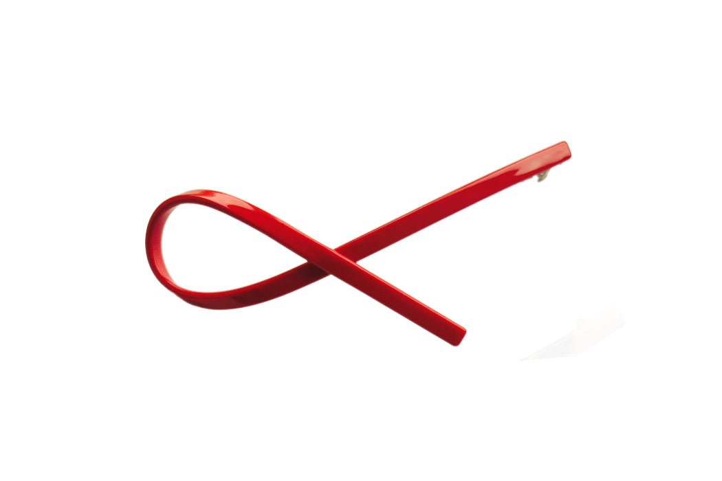 Hi! I'm SUKI, a bold red barrette with a twist

Sleek, strong, and ready to snap into place. My gently curved shape adds a soft, sculptural touch to your look — whether you're going for effortless chic or pulled-back polish. Lightweight, glossy, and made to stay put. Just clip and go.