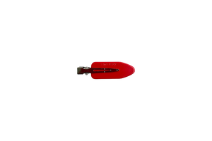 Hi! I'm SUKI, a bold red no-crease clip.

Makeup time, skincare routine or just a good hair day? I’m here for it. I hold your hair back without leaving a single kink, thanks to my smooth, crease-free grip. Lightweight, comfy, and cute enough to wear all day. Go on, clip me in.