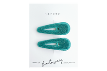 Load image into Gallery viewer, Hi! I&#39;m YUKI, a set of two blue glitter teardrop clips.

Cool, calm, and sparkling just enough. I’m all about effortless hold with a touch of glam. My teardrop shape adds a soft edge, and my glitter? Just the right kind of extra.