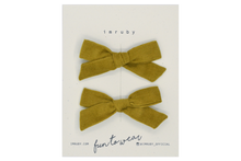 Load image into Gallery viewer, Hi! I&#39;m NELLY, a moss green corduroy mini bows set.  You&#39;ll fall in love with our cute clips that actually stay put, unlike your busy kid. This schoolgirl set features alligator clip backings for easy placement in any fun hairstyle.