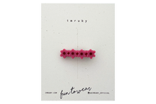 Afbeelding in Gallery-weergave laden, Hi! I&#39;m LOULOU, a pink bubblegum flower clip.  Hold back bangs, clip back hair, or simply use for stylistic purposes by adding some flair to your hair. Mix-and-match, and layer these hair clips or wear on their own for a soft, seasonal look.