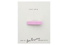 Afbeelding in Gallery-weergave laden, Hi! I&#39;m ELLE, a soft pink bar clip.  Hold back bangs, clip back hair, or simply use for stylistic purposes by adding some flair to your hair. Mix-and-match, and layer these hair clips or wear on their own for a soft, seasonal look.
