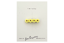 Afbeelding in Gallery-weergave laden, Hi! I&#39;m DEMI, a bright yellow flower clip.  Hold back bangs, clip back hair, or simply use for stylistic purposes by adding some flair to your hair. Mix-and-match, and layer these hair clips or wear on their own for a soft, seasonal look.