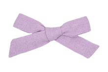Load image into Gallery viewer, Hi! I&#39;m LILI, a pink medium bow clip.  Add this charming bow to your hair to add some style and colour. This linen bow features an alligator clip for easy placement in any fun hairstyle.