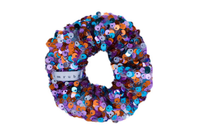 Hi! I'm LIO, a sparkling little scrunchie.  Throwback your style to the 90's with this hair scrunchie! Perfect for wearing in your hair or styling it around your wrist, this pretty scrunchie is the ultimate two-in-one accessory.